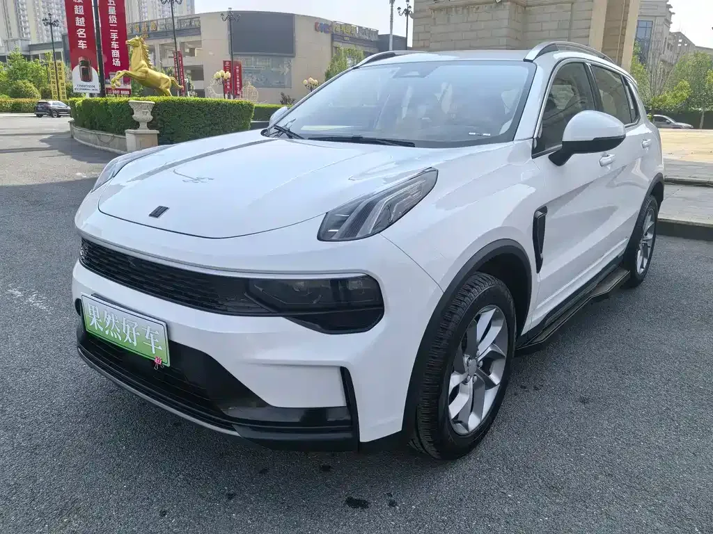 Lynk & Co 01