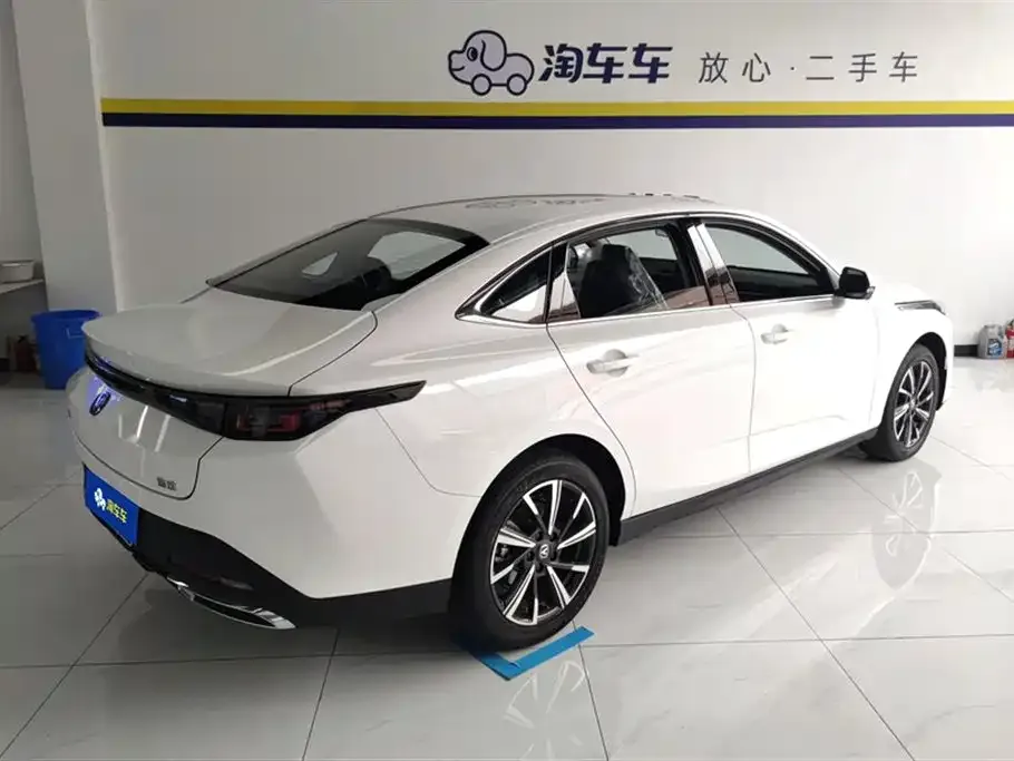 Changan Eado — фото 3