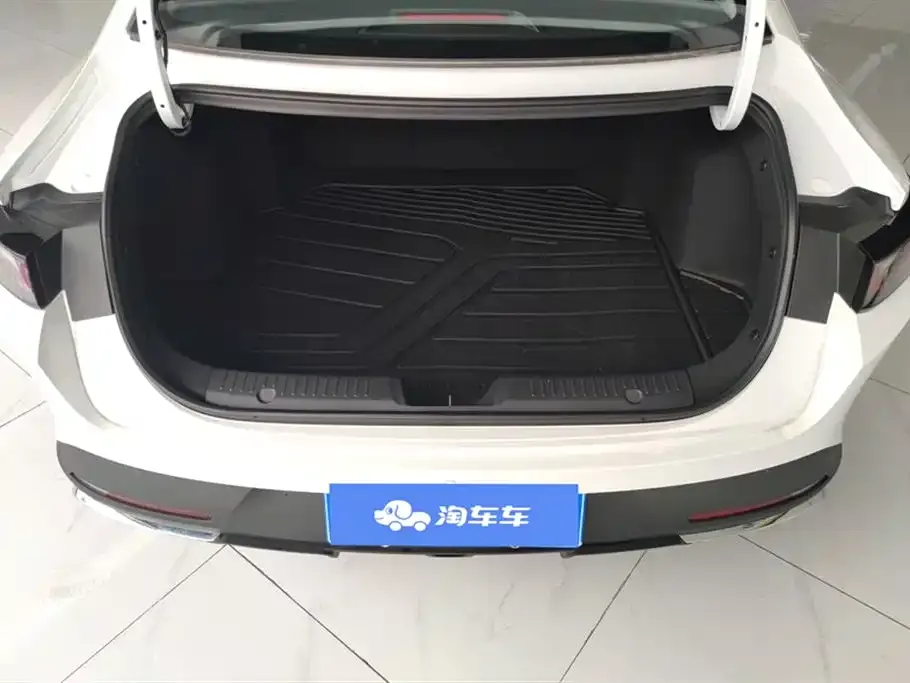 Changan Eado — фото 8