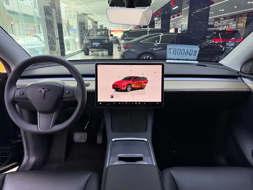 Tesla Model Y — фото 5