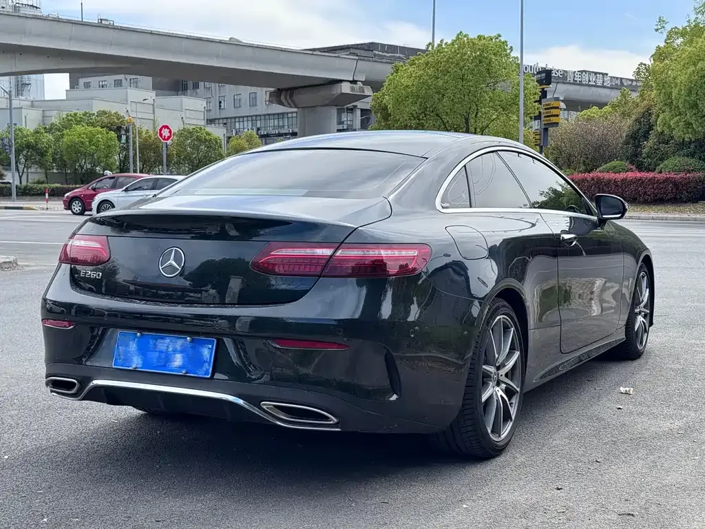 Mercedes-Benz E-Class (Import) — фото 4