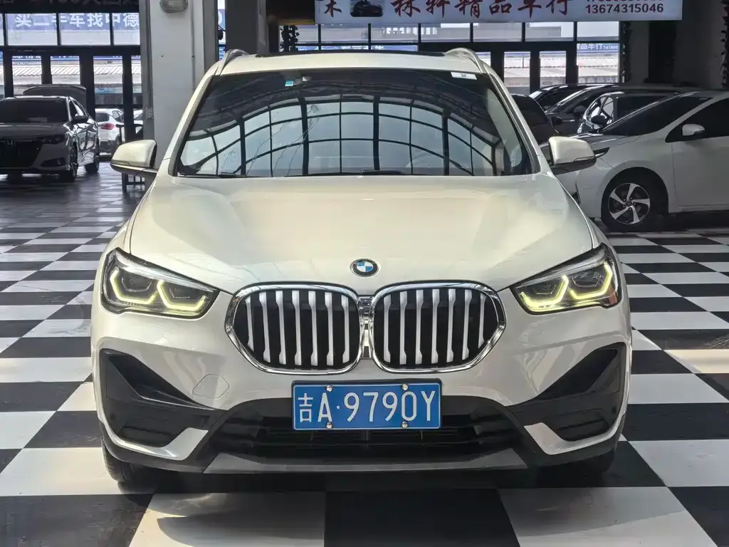 BMW X1 — фото 7
