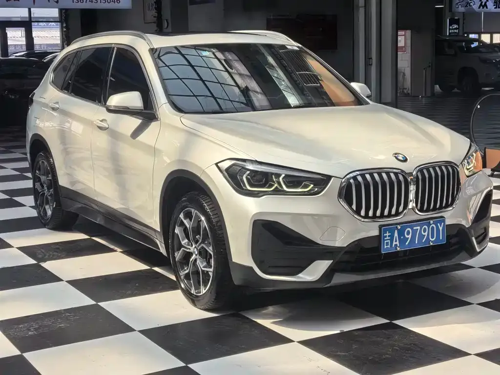 BMW X1 — фото 5