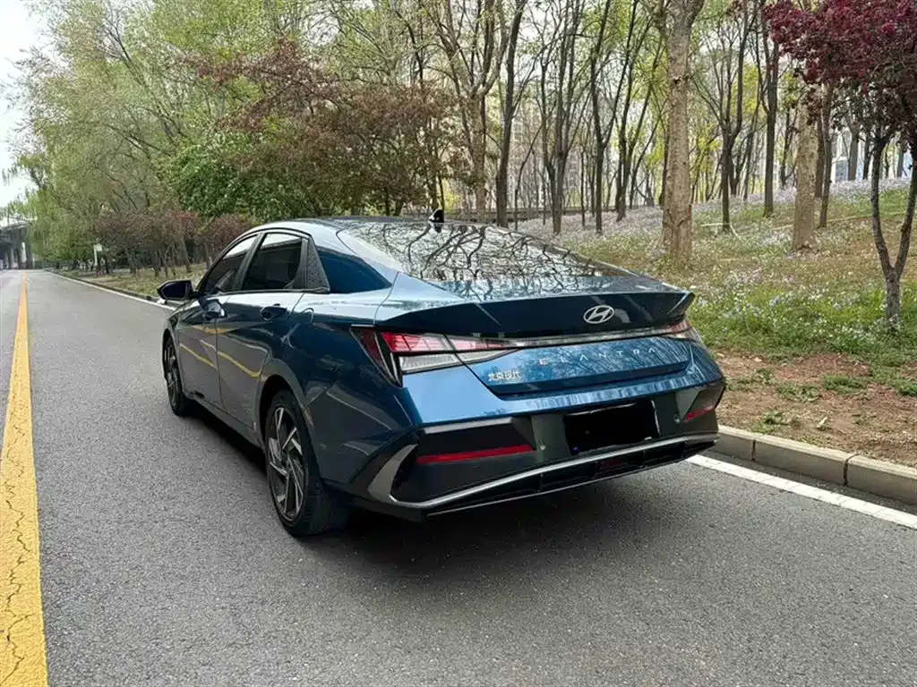 Hyundai Elantra 2024 из CN, фото 10