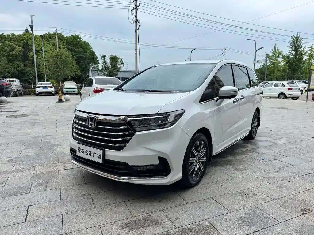 Honda Odyssey — фото 1