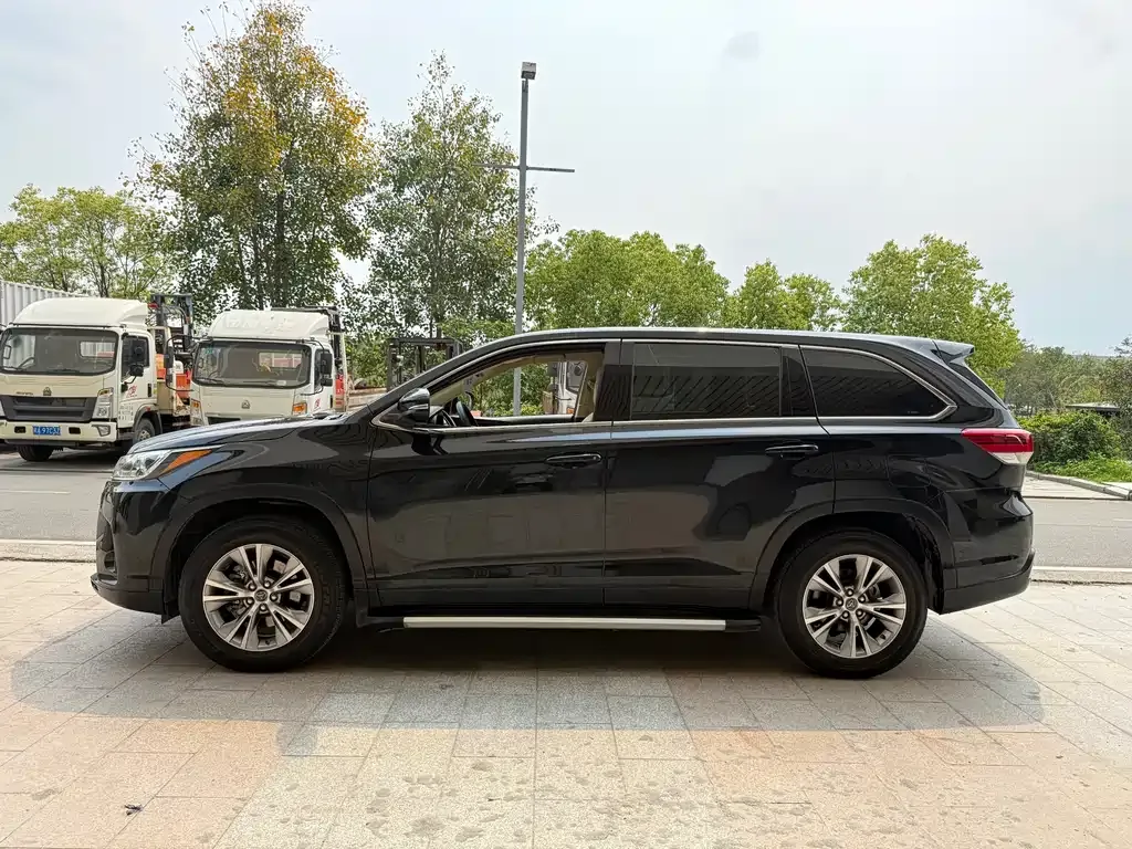 Toyota Highlander 2021 из CN, фото 10