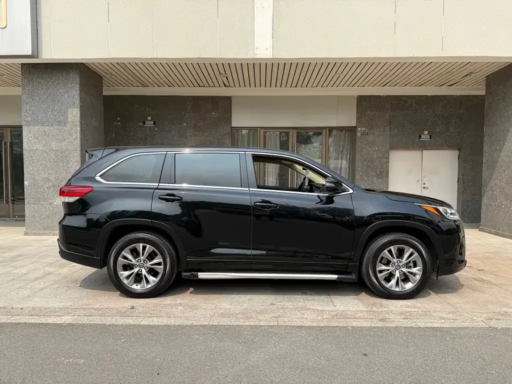 Toyota Highlander 2021 из CN, фото 4