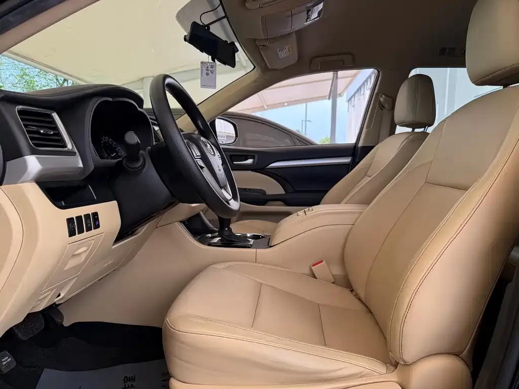 Toyota Highlander 2021 из CN, фото 2