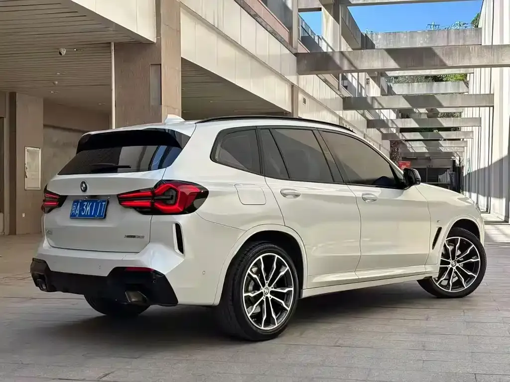 BMW X3 — фото 9