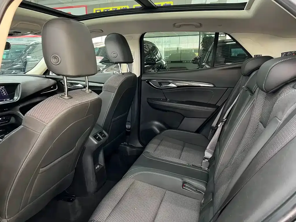 Buick Envision S — фото 10