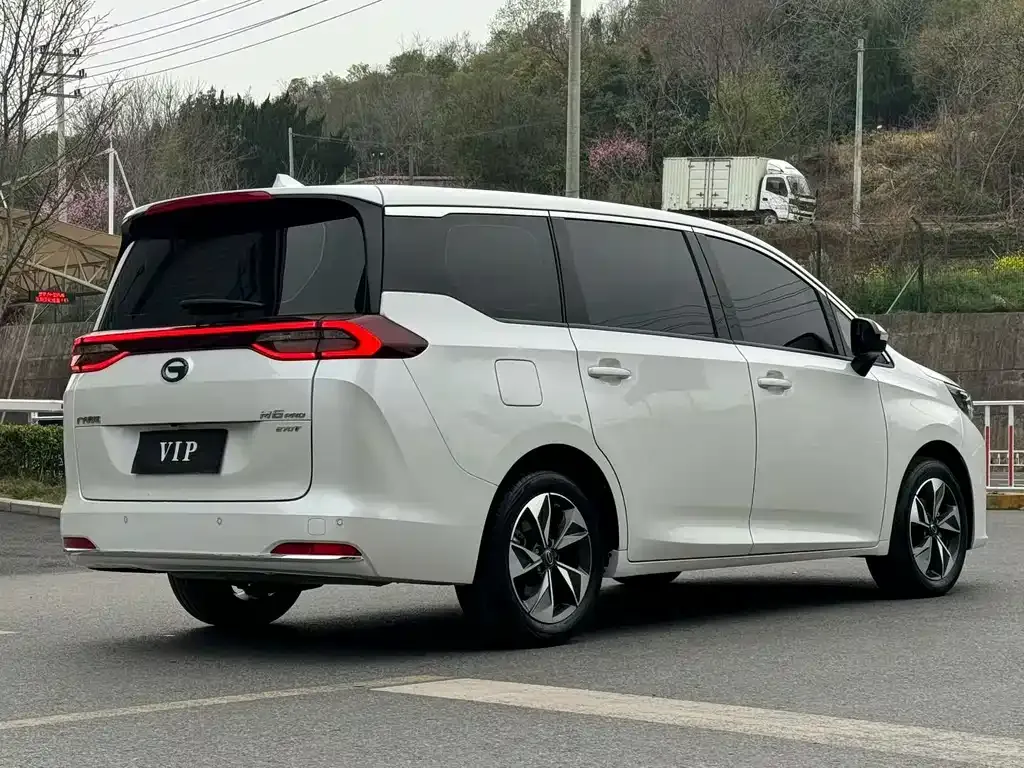 GAC Motor Trumpchi M6 — фото 9