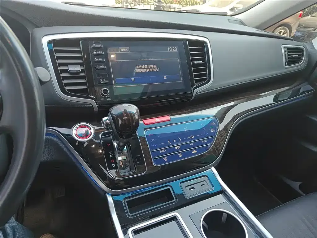 Honda Odyssey — фото 10