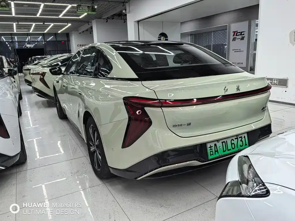 Hongqi EH7 2024 из CN, фото 3