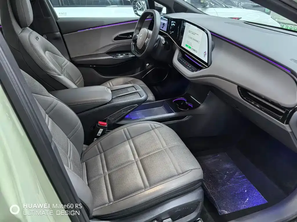 Hongqi EH7 2024 из CN, фото 10