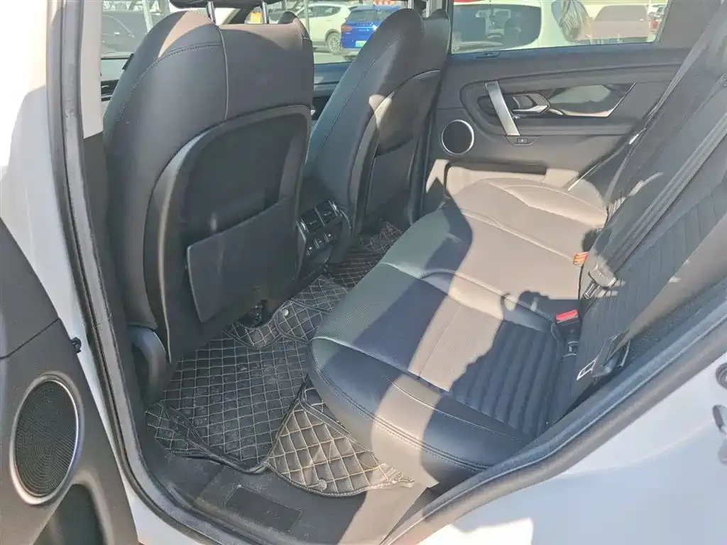 Land Rover Discovery Sport 2021 из CN, фото 3