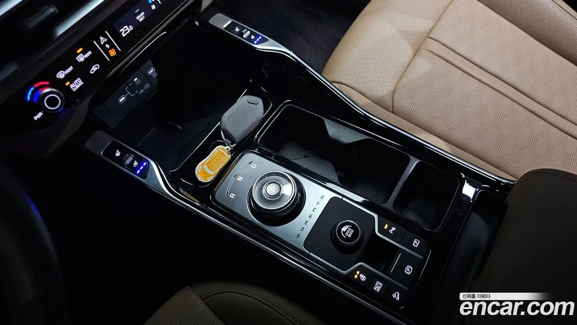 Kia Sorento — фото 10