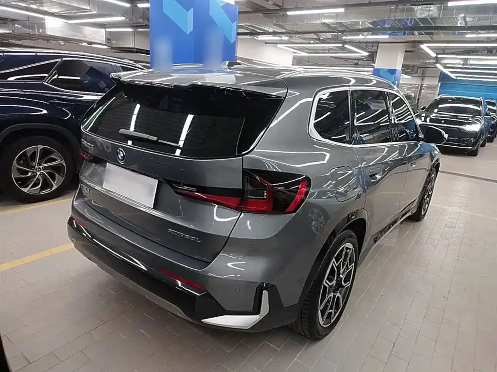 BMW iX1 2024 из CN, фото 6