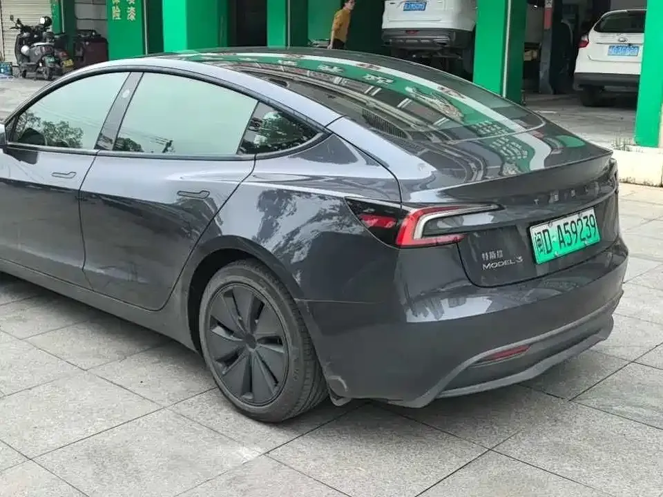 Tesla Model 3 2023 из CN, фото 9