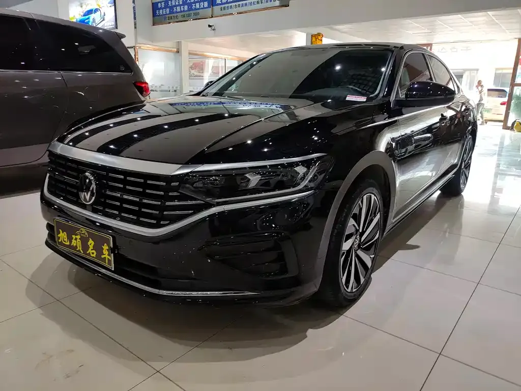 Volkswagen Passat — фото 1