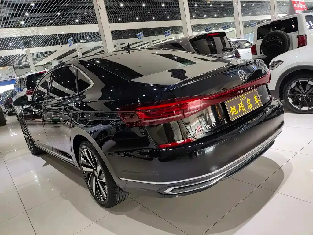Volkswagen Passat — фото 7