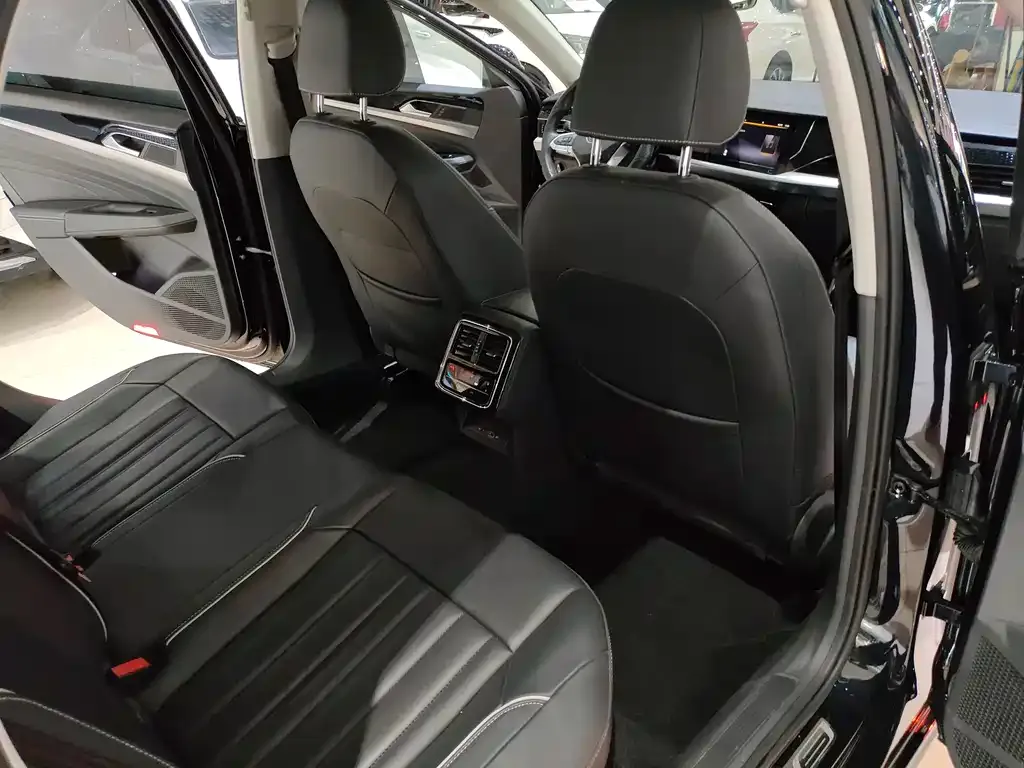 Volkswagen Passat — фото 5