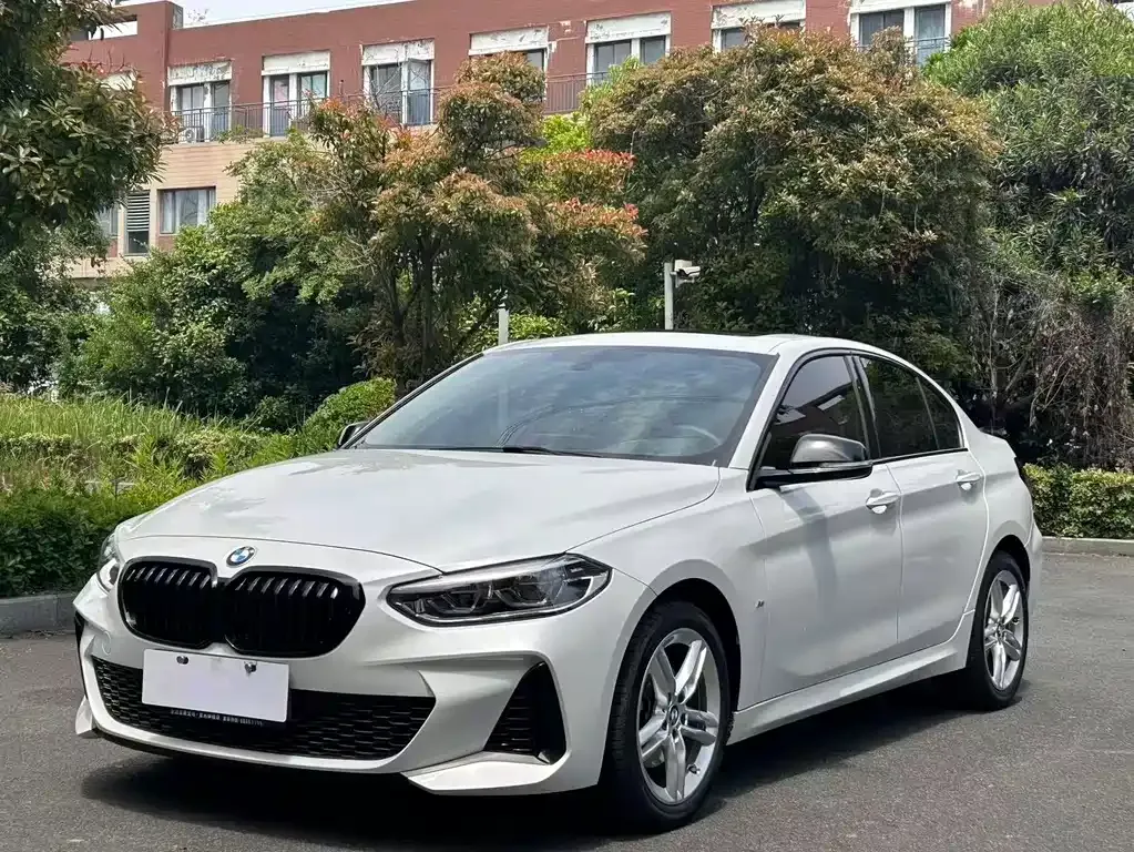 BMW 1 Series — фото 1