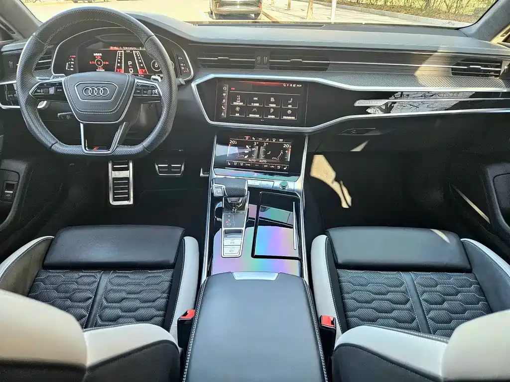 Audi RS 7 2023 из CN, фото 10