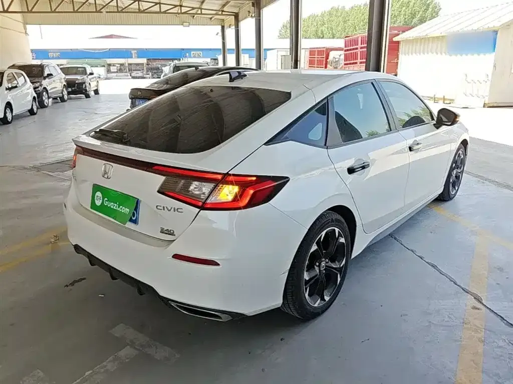 Honda Civic — фото 10