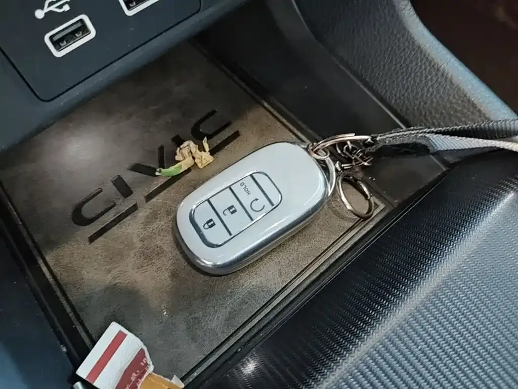Honda Civic — фото 7