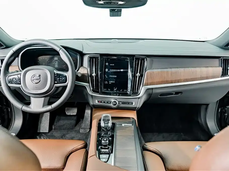 Volvo S90 — фото 7