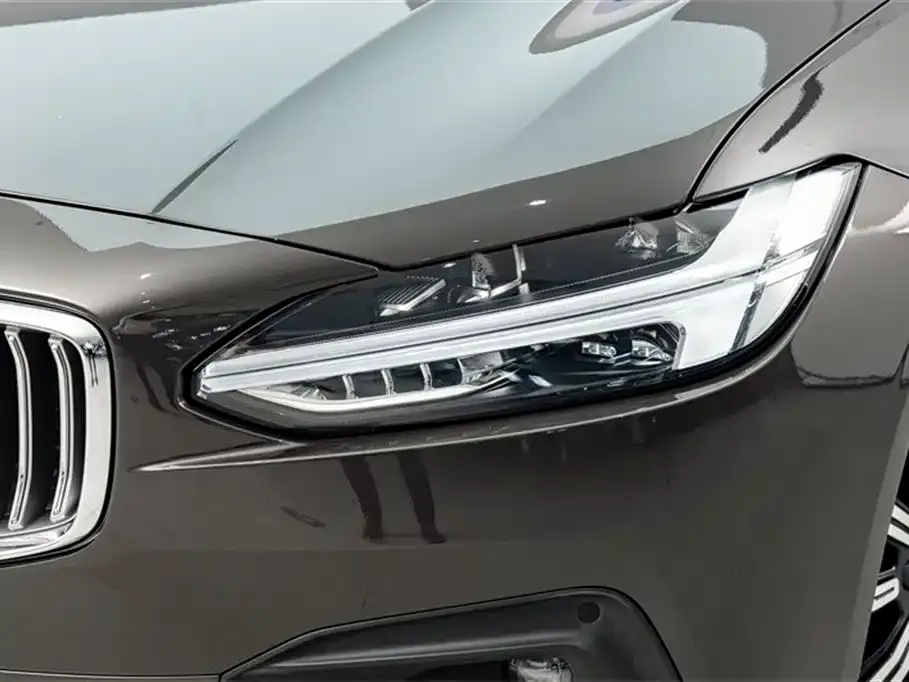 Volvo S90 — фото 8