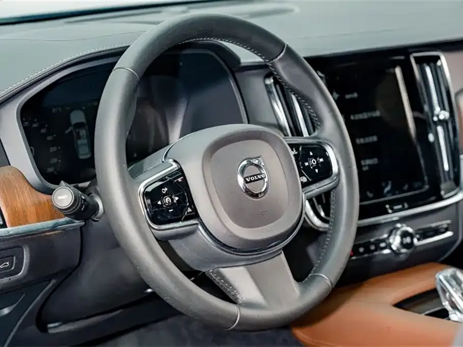 Volvo S90 — фото 4