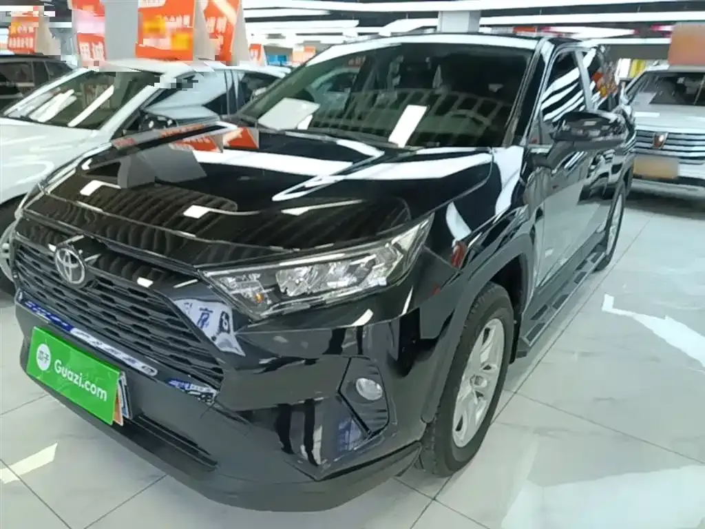 Toyota RAV4 — фото 6