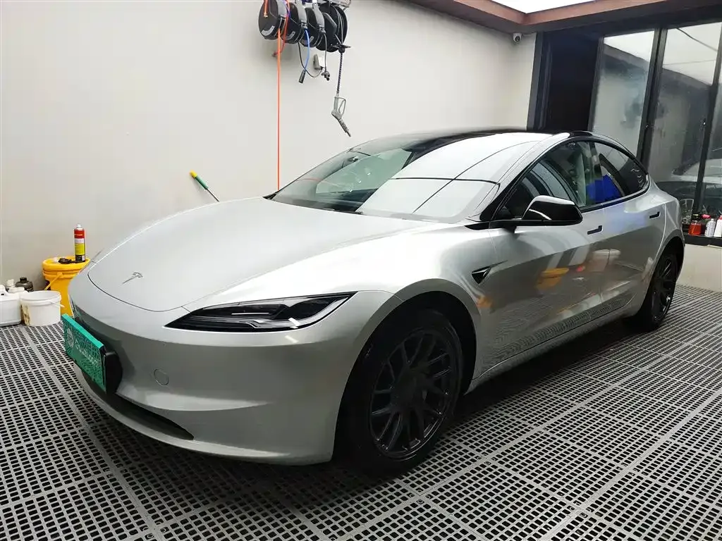 Tesla Model 3 — фото 8