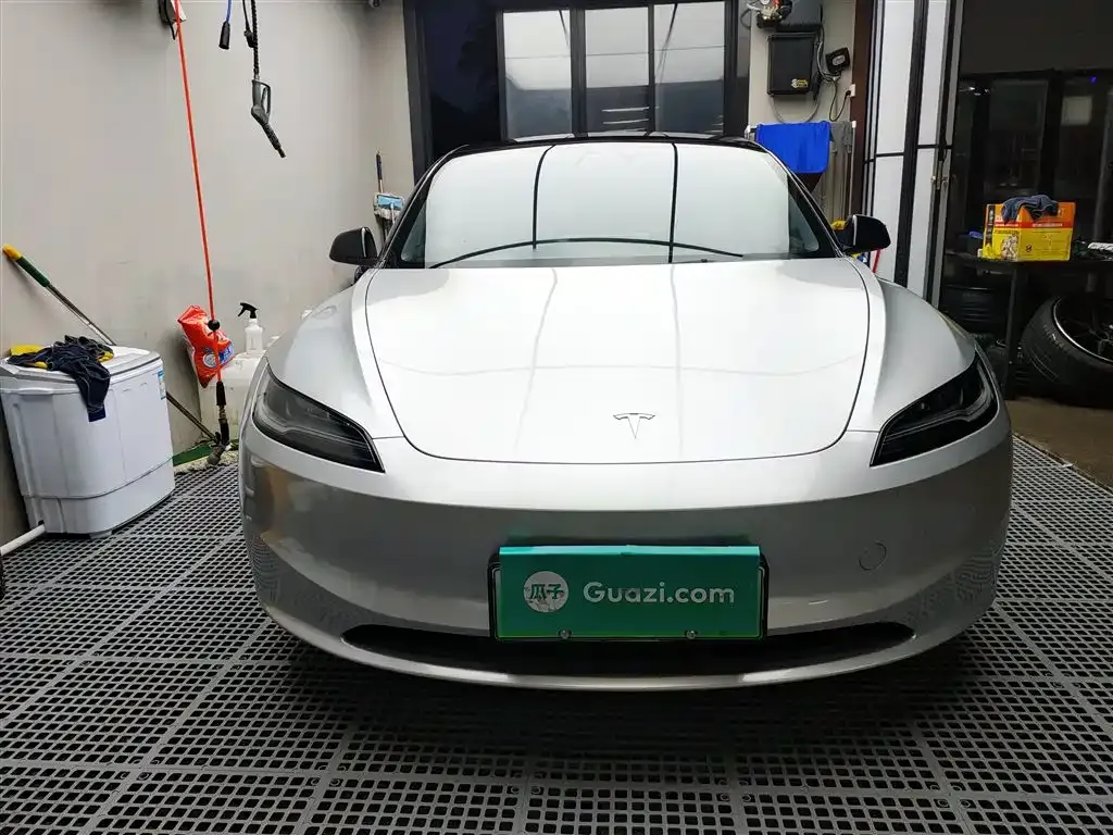 Tesla Model 3 — фото 6