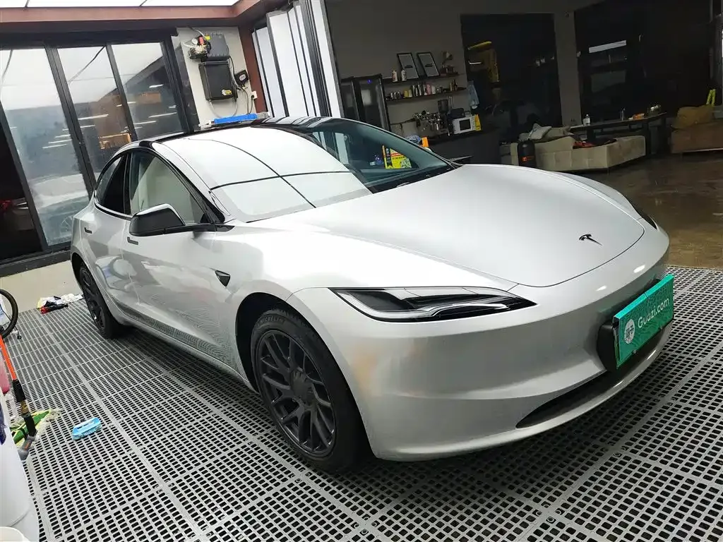 Tesla Model 3 — фото 10