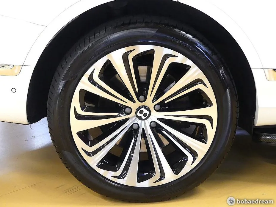 Bentley Bentayga 2022 из KR, фото 8