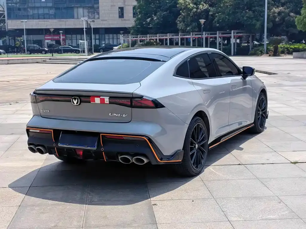 Changan UNI-V 2023 из CN, фото 2