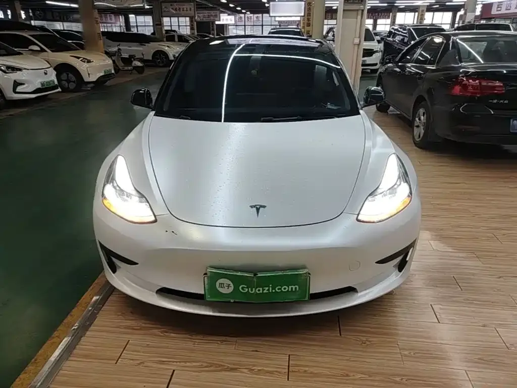 Tesla Model 3 — фото 6