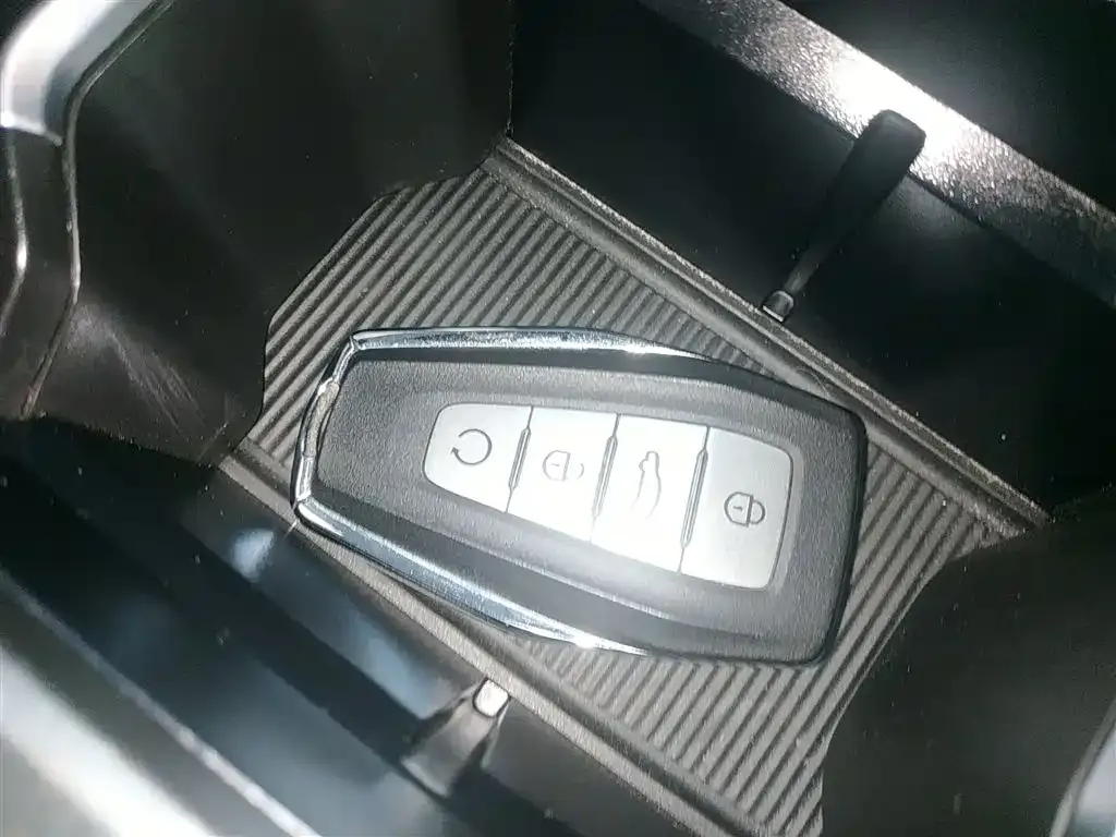 Geely Haoyue L 2023 из CN, фото 10