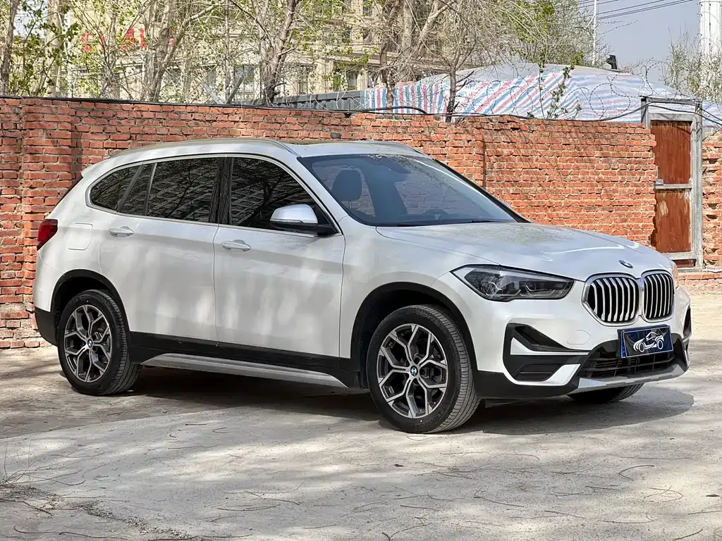 BMW X1 — фото 8