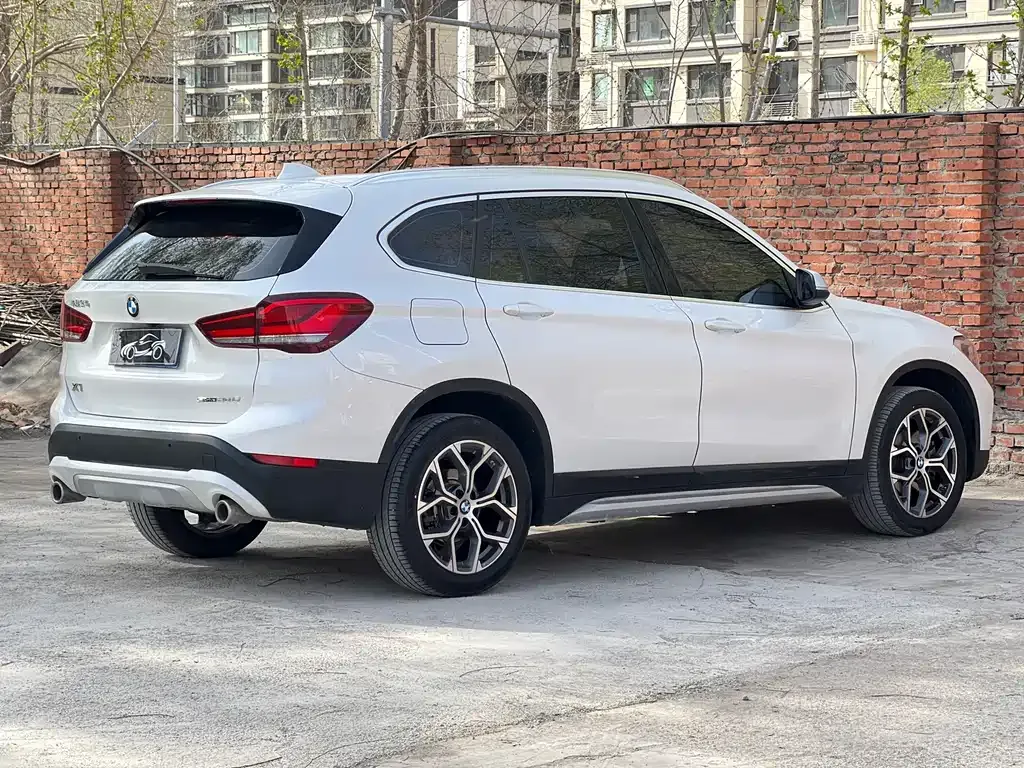 BMW X1 — фото 7