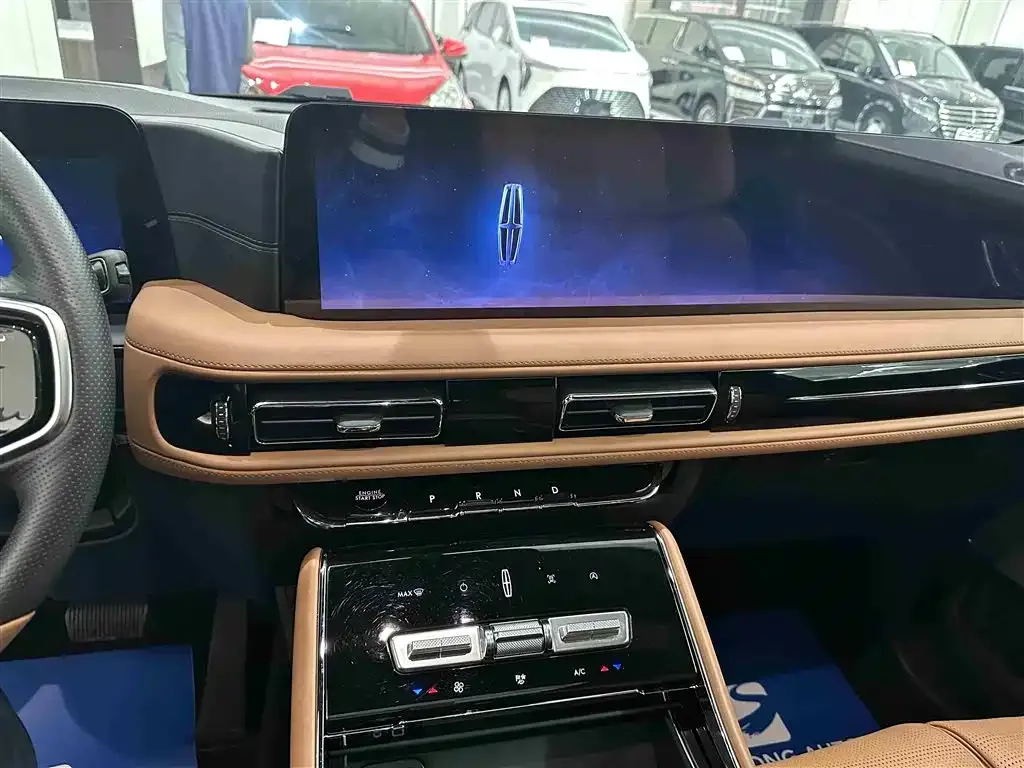 Lincoln Aviator — фото 7