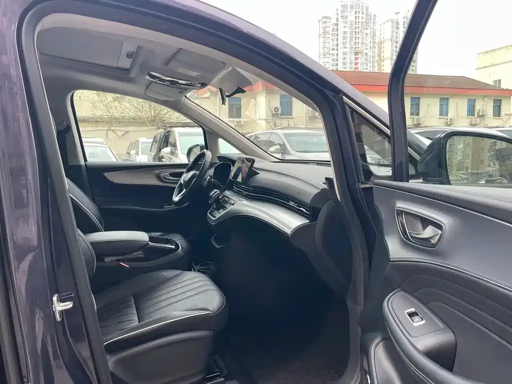 Roewe iMAX8 2022 из CN, фото 10