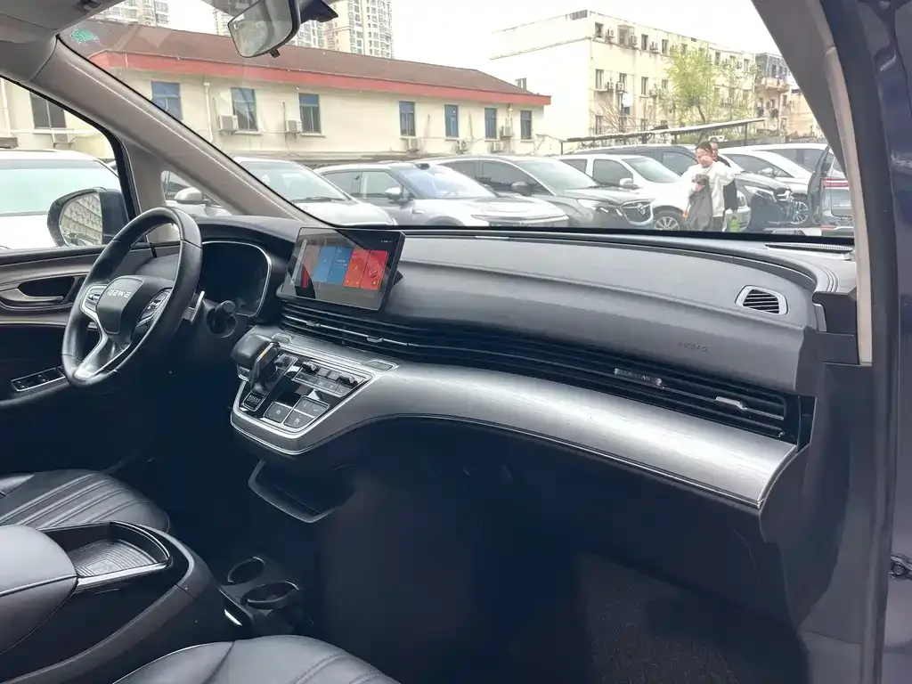 Roewe iMAX8 2022 из CN, фото 9