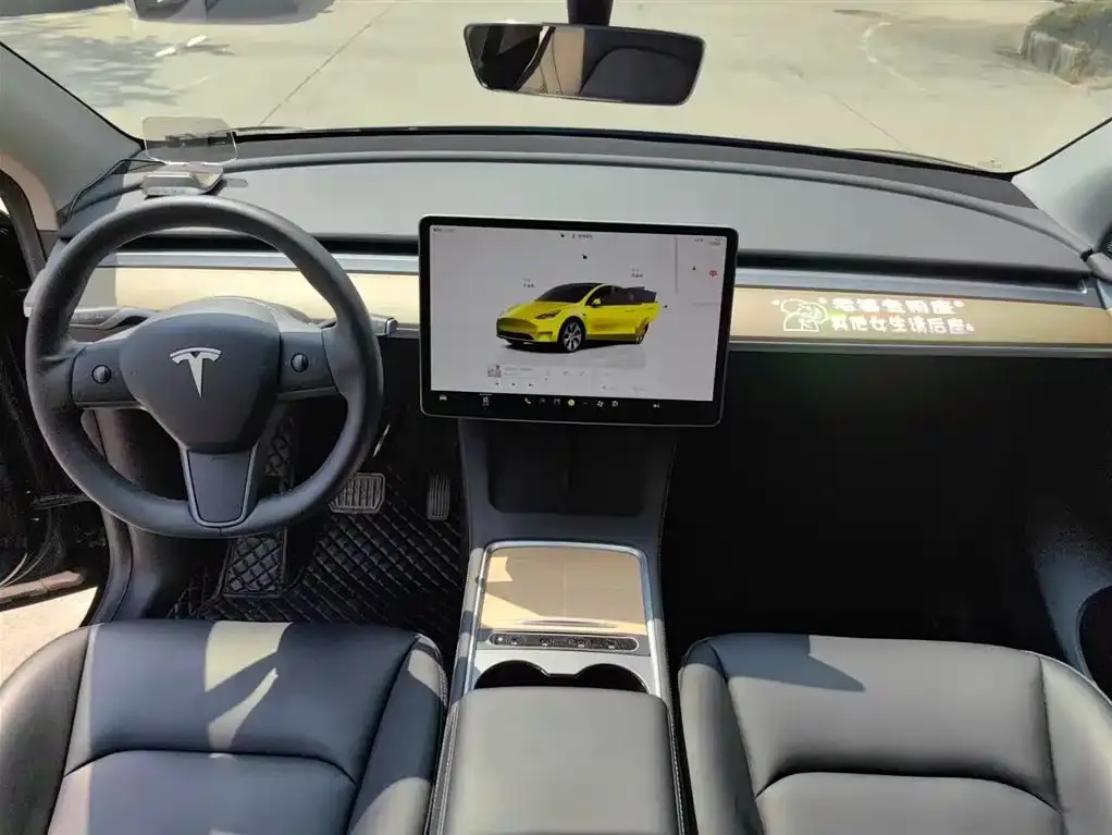 Tesla Model Y — фото 6