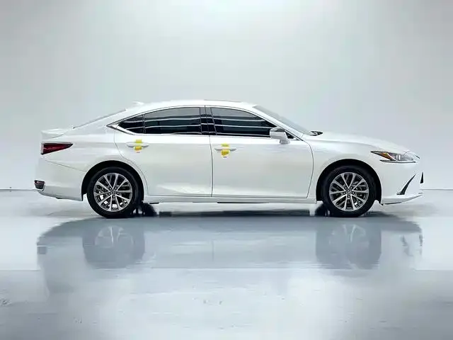 Lexus ES — фото 3