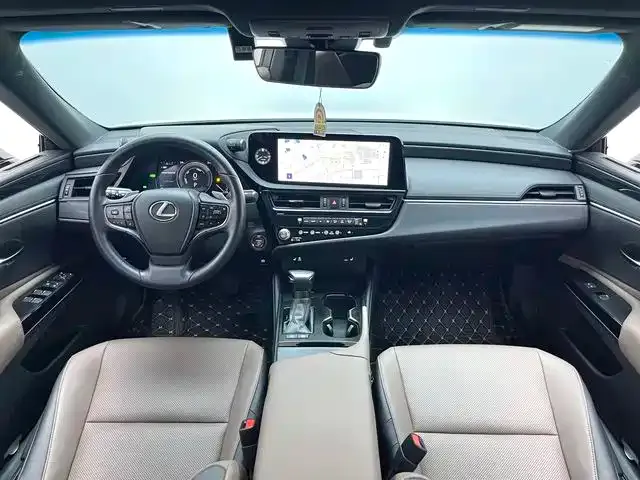 Lexus ES — фото 9