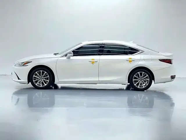 Lexus ES — фото 2