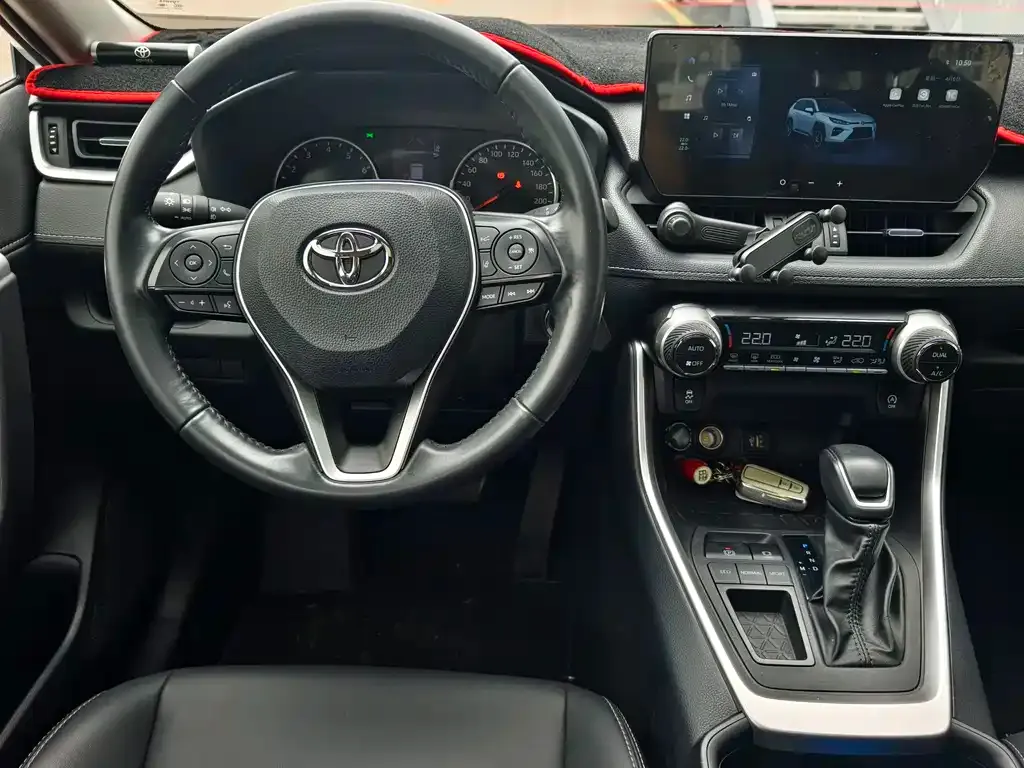 Toyota Wildlander — фото 10